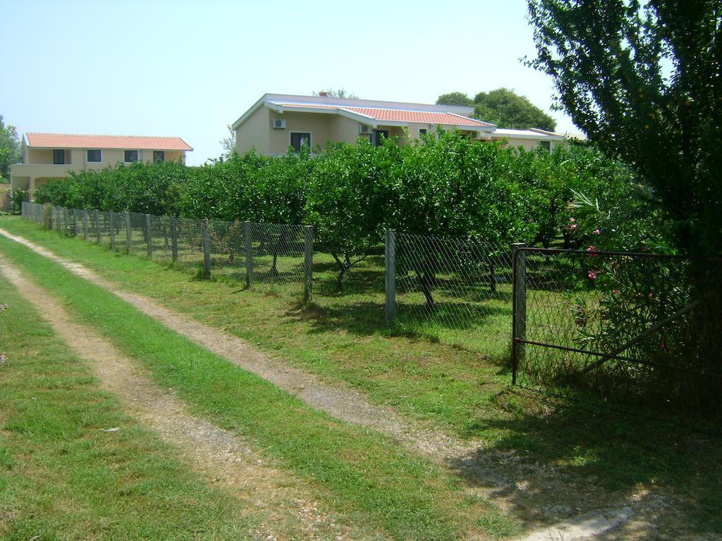 Niki Apartments Ulcinj Exterior foto